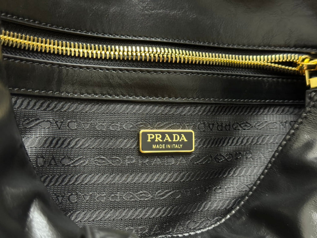 Prada 2026 Shoulder Bag 31cm Black Leather 345568