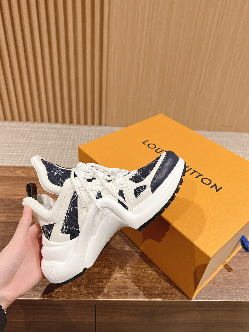 LV ARCHLIGHT SNEAKER IN WHITE MIX BLACK CALFSKIN AND MONOGRAM DENIM 101073