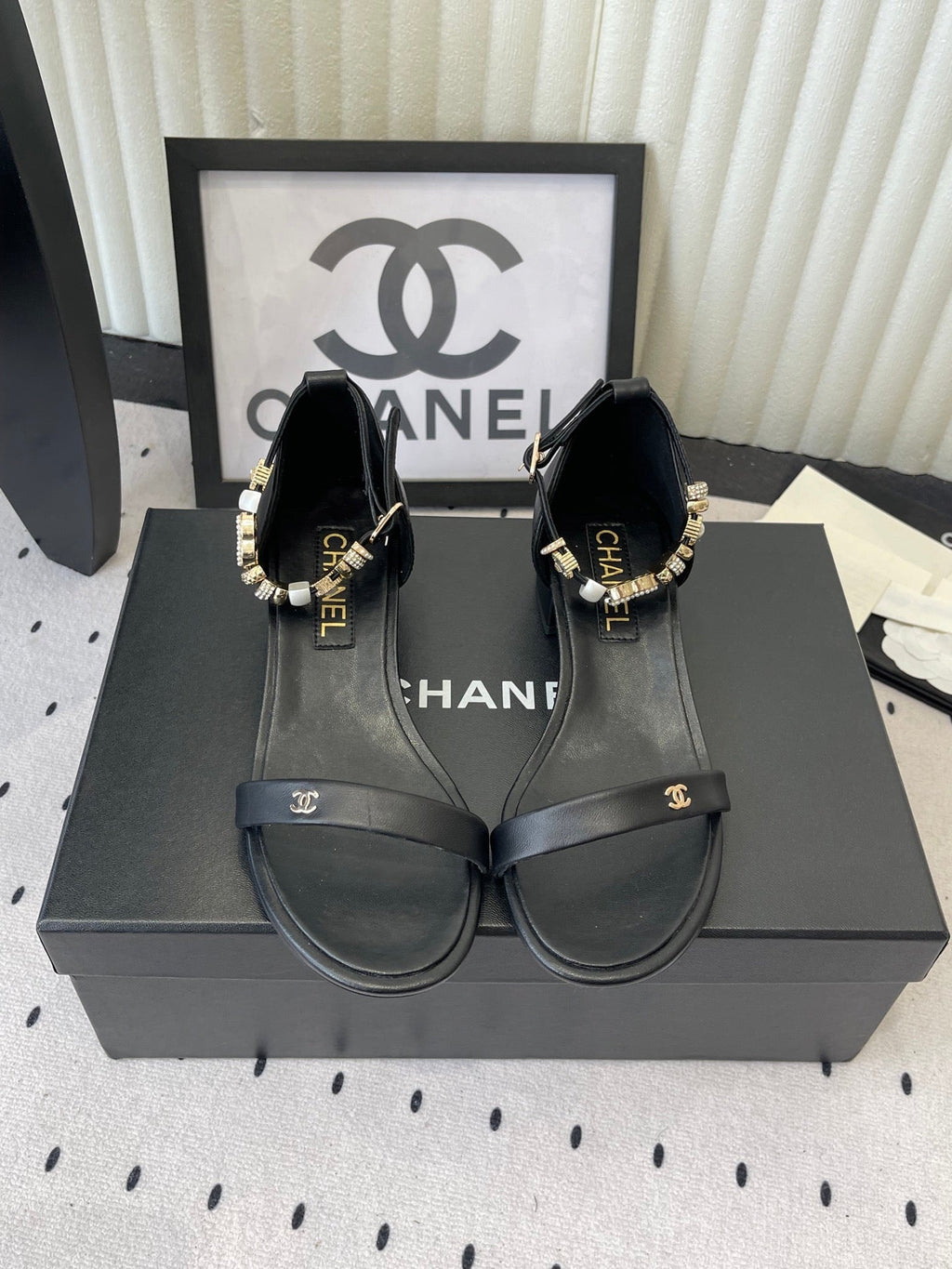 CC 26s Sandals 35 Black Sheepskin 650102