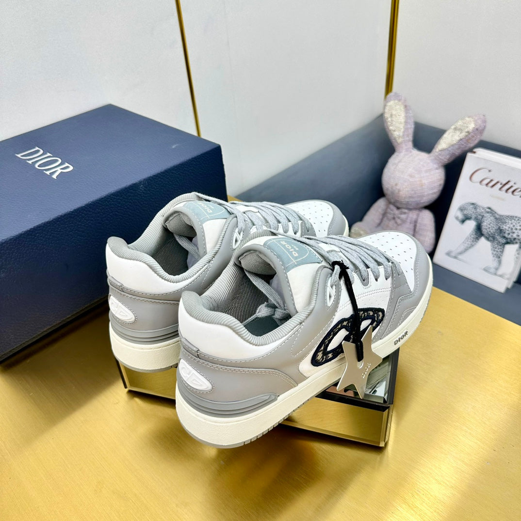 CD B57 Mid-Top Sneaker In Light Grey Calfskin 993841