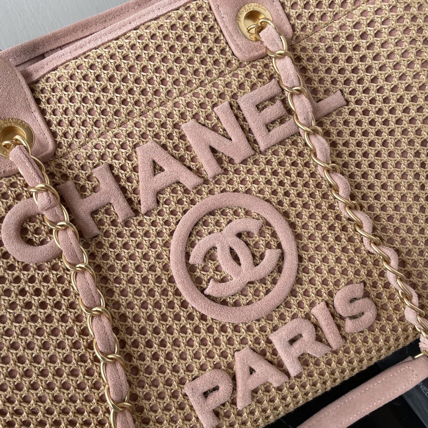 CC 25 Deauville Tote Bag 34cm Beige Pink Crochet Suede
