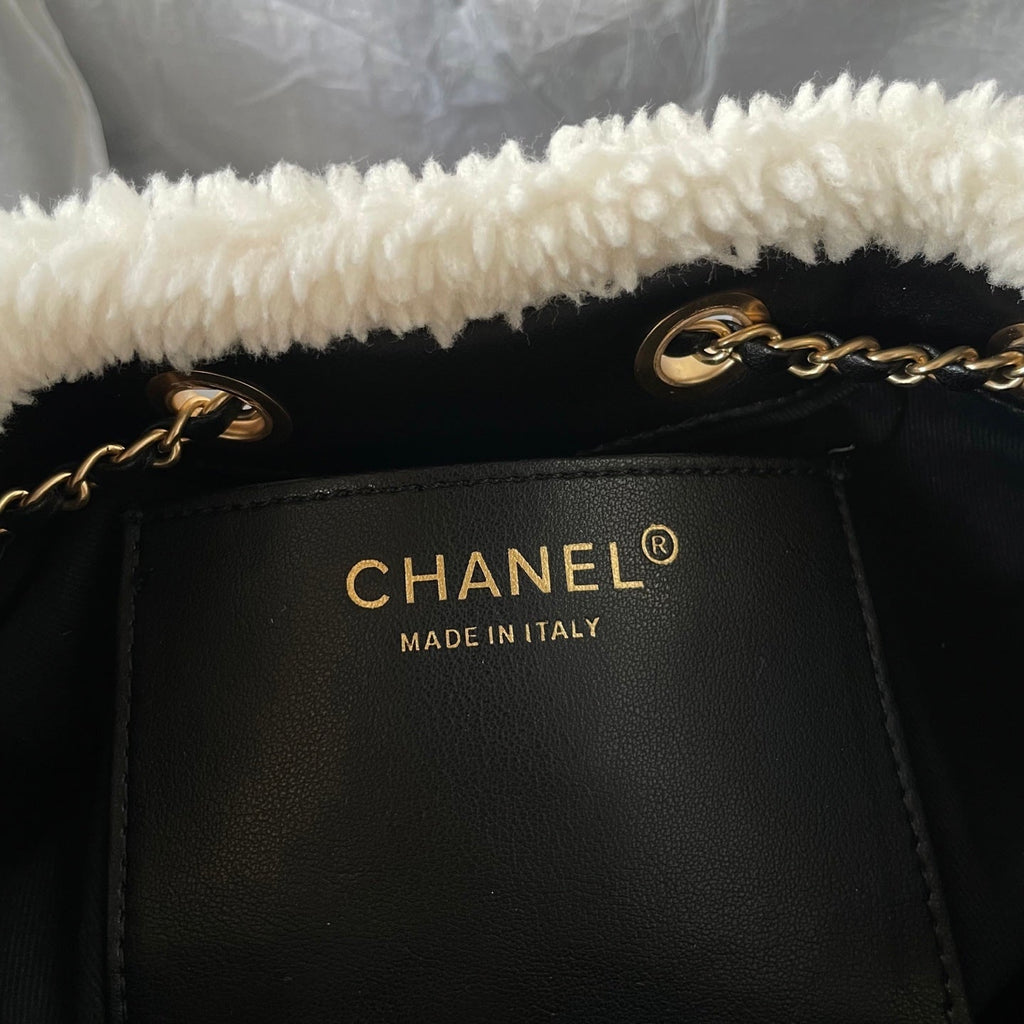 CC 25C Hobo Bag 30cm Black White Lambskin Gold Hardware