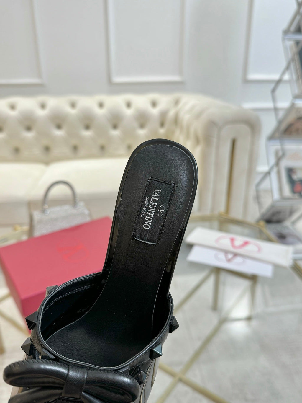 VT 25 Rockstud Bow Mule Black Patent Leather 342075