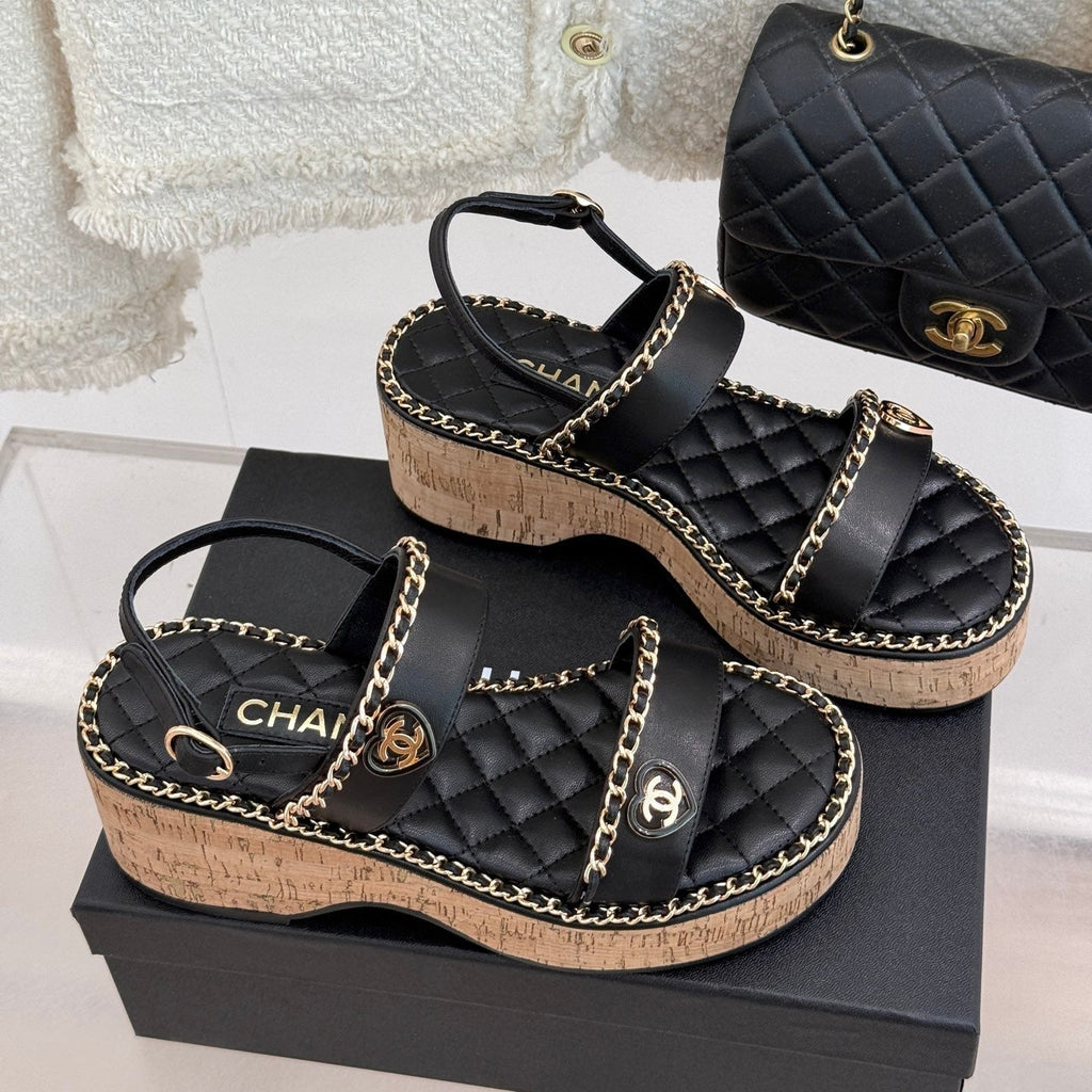 THICK-SOLED CHAIN HEART SANDAL IN BLACK LAMBSKIN