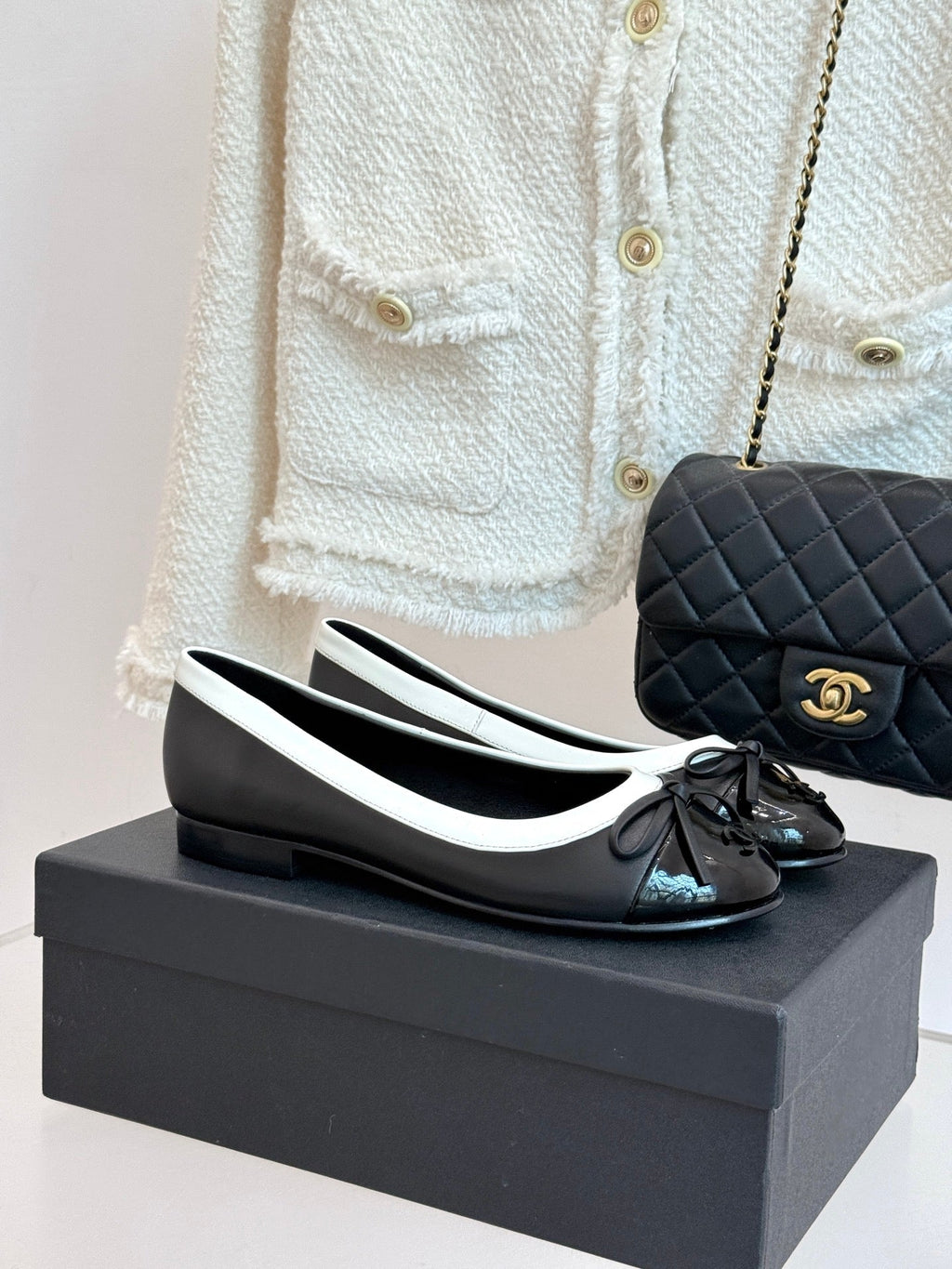 Chanel 25 Bowknot Ballet Flat Black Sheepskin 473067
