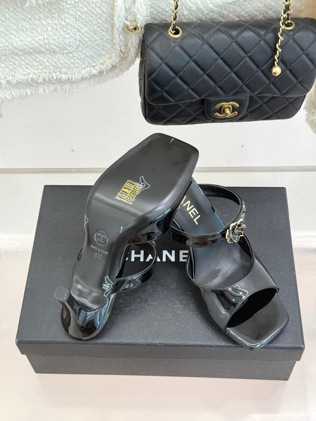 CC 26s High Heeled Sandals Black Patent Leather 643034