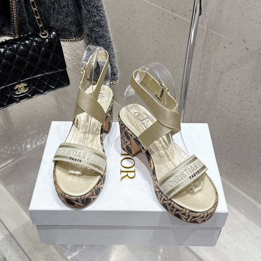 CD 26s Platform Sandal 70 Gold Champage Cowhide 636362