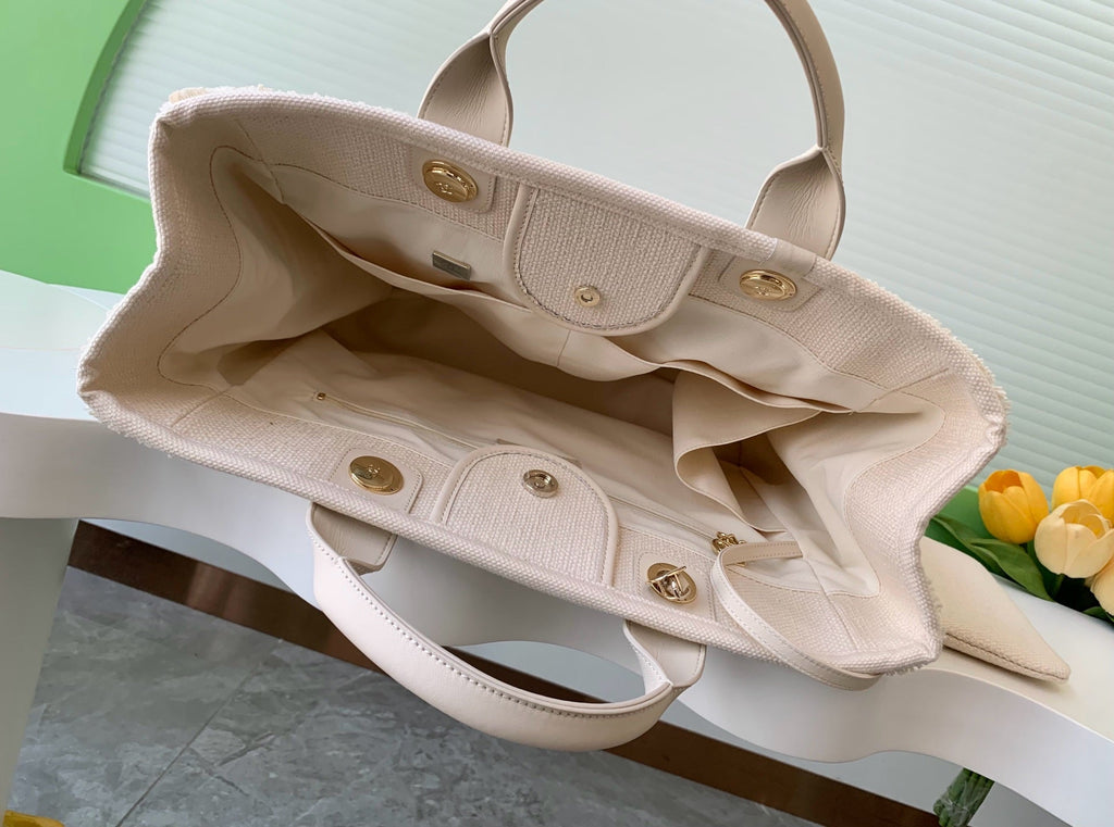 CC 25C ToTe  Bag Beige Light Tan Canvas Fabric 238508