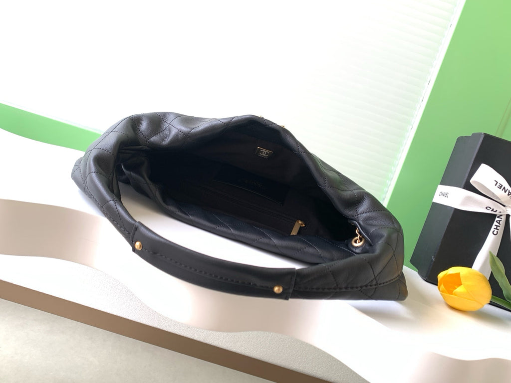 CC 2025 Hobo Bag 45cm Black Calfskin 311196