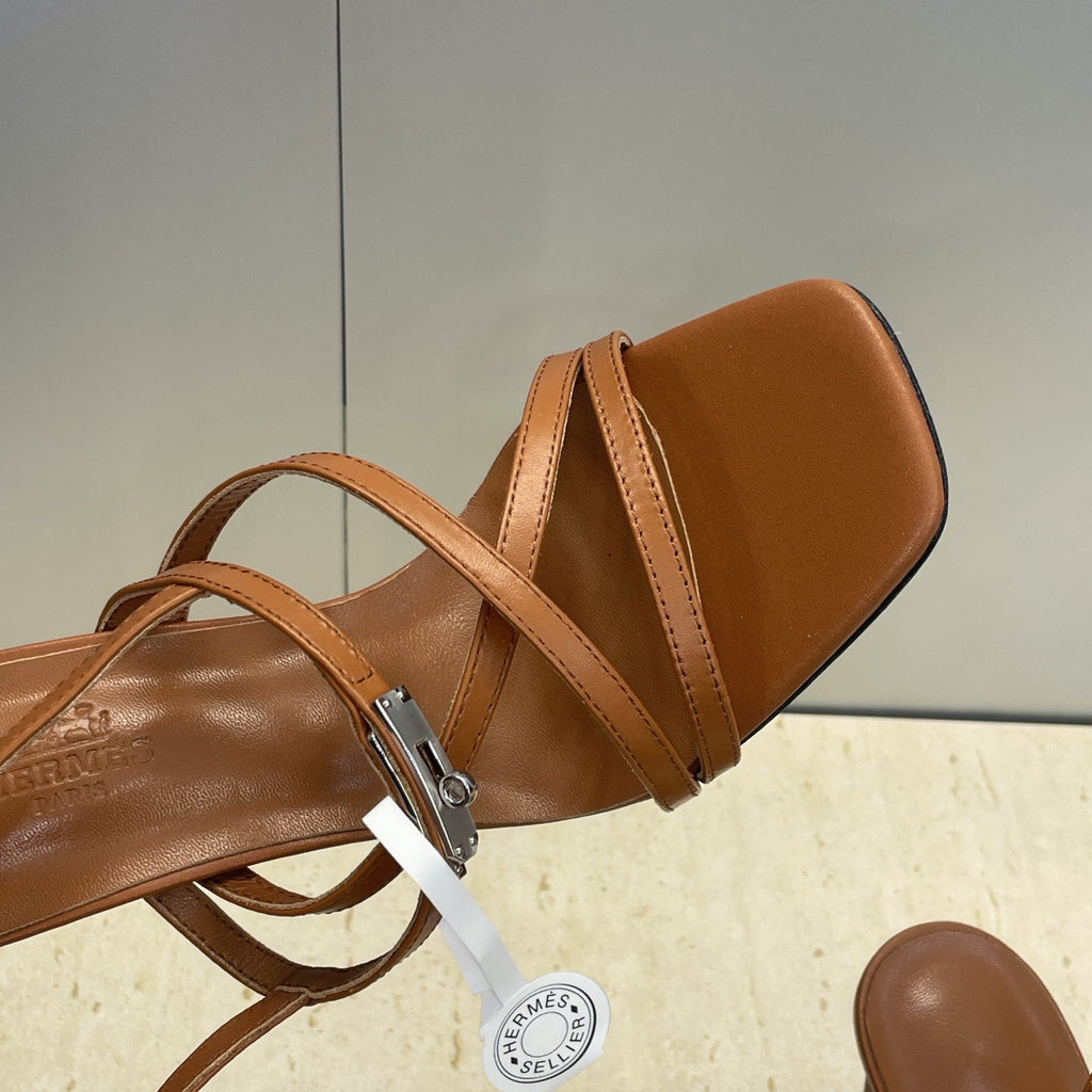 HM 26ss Kelly Sliver Buckle Sandals 95 Brown Calfskin 607166