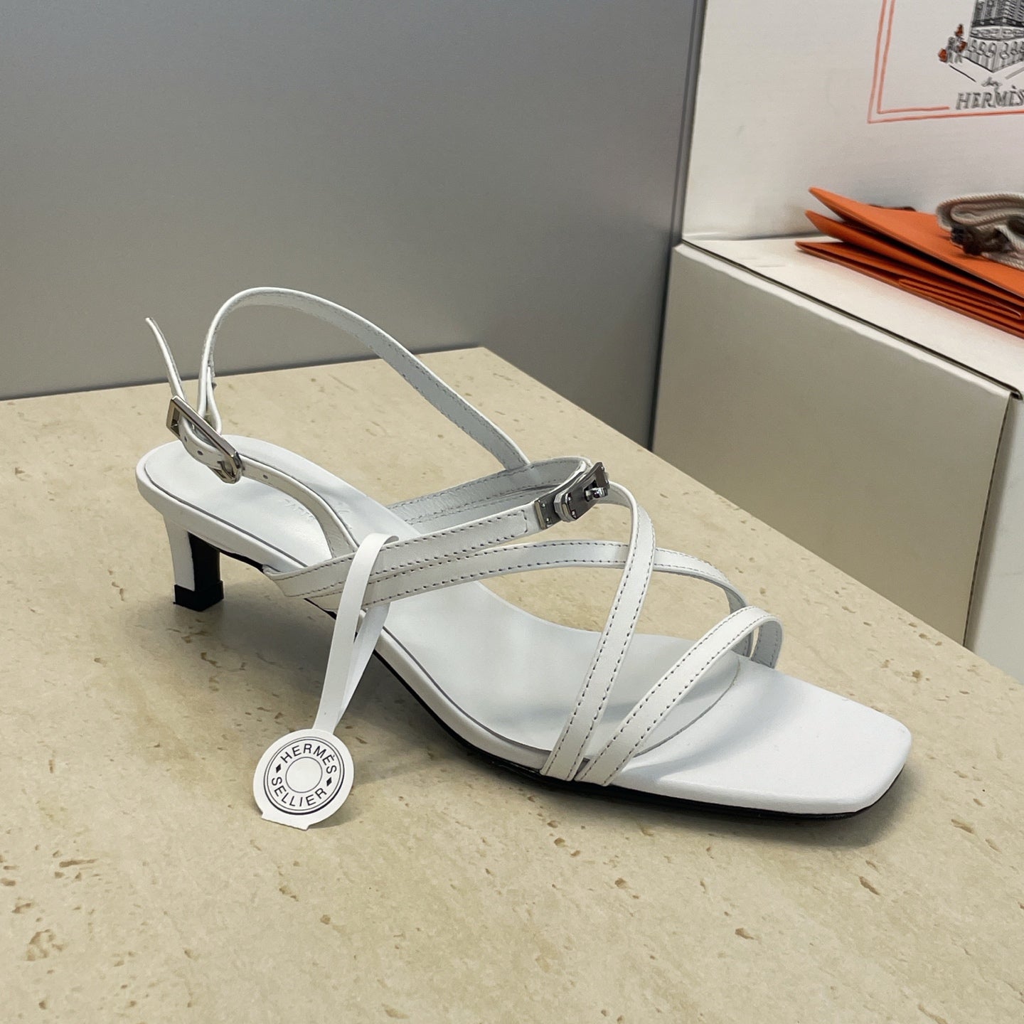 HM 26ss Kelly Sliver Buckle Sandals 40 White Calfskin 607167