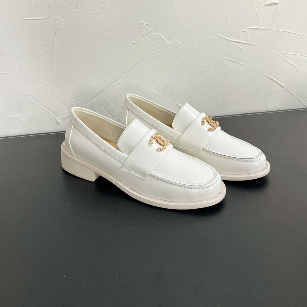 CC Moccasins Glossy White Calfskin 949656