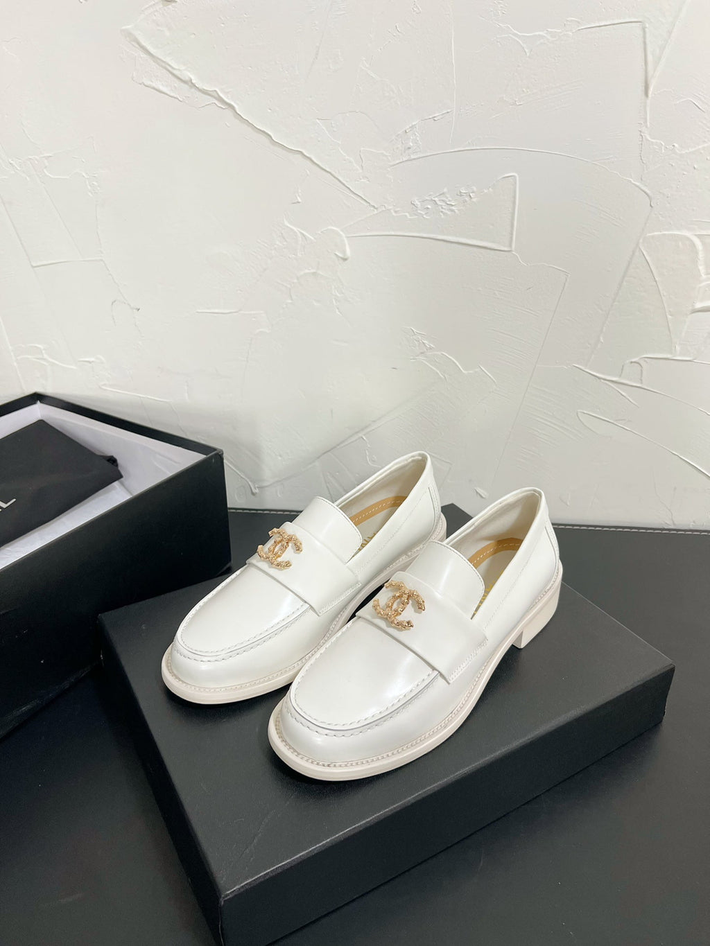 CC Moccasins Glossy White Calfskin 949656
