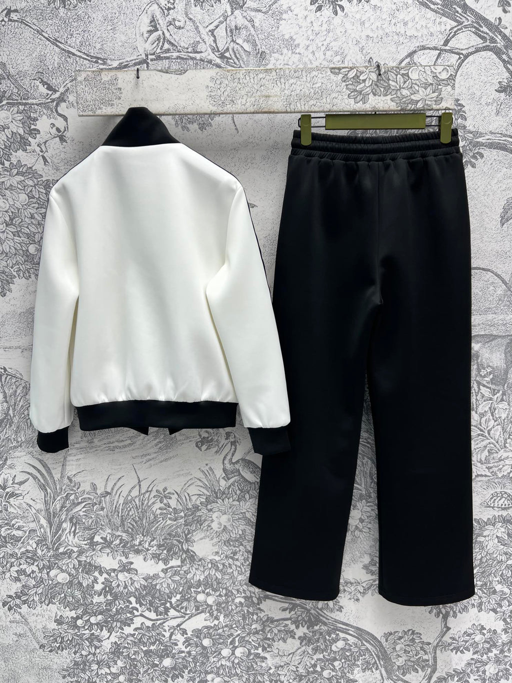 Gucci 25 Sport Suit Black White Acetate