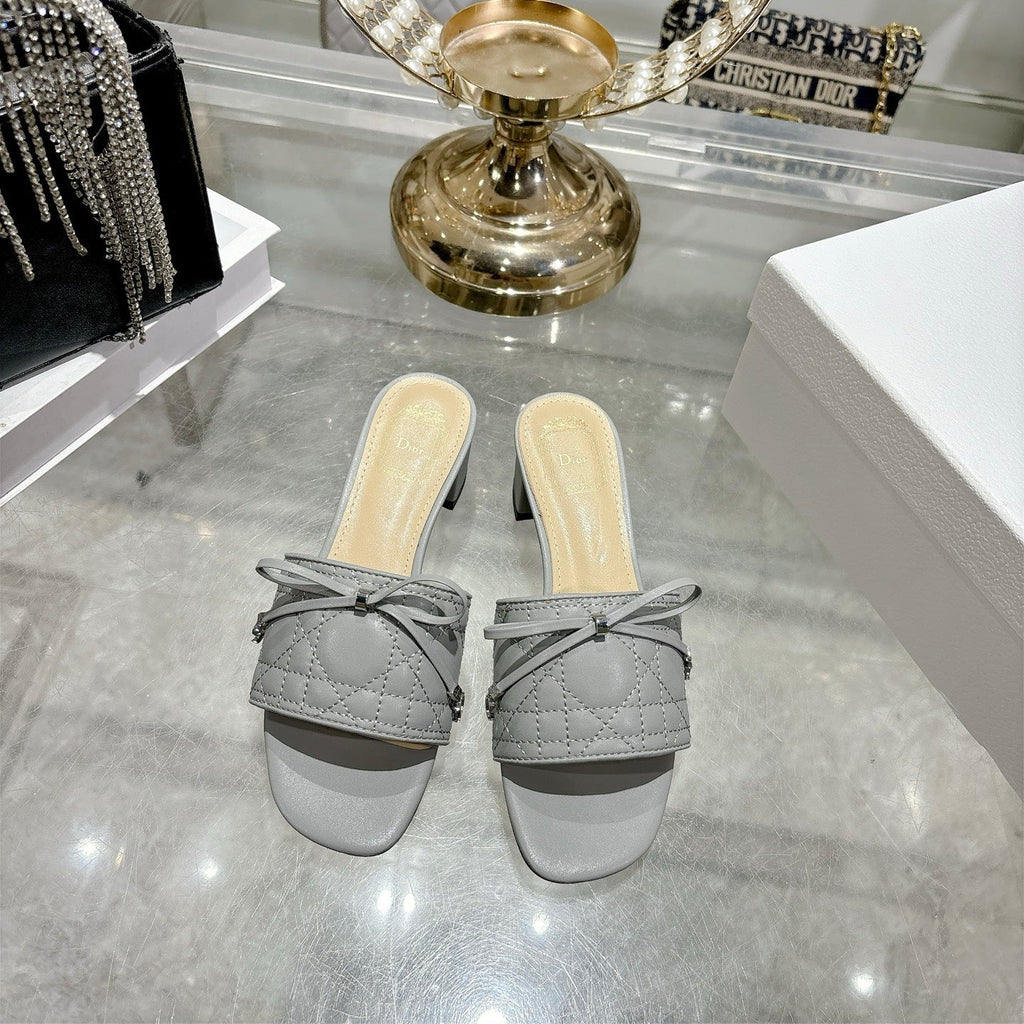 CD 26s Slippers Gray Beige Sheepskin 679865
