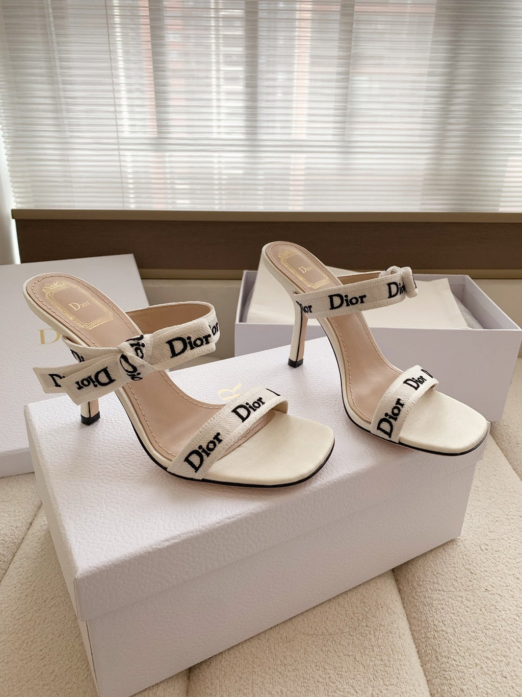 CD 26s High Heel Sandal 100 White Canvas Sheepskin  664181