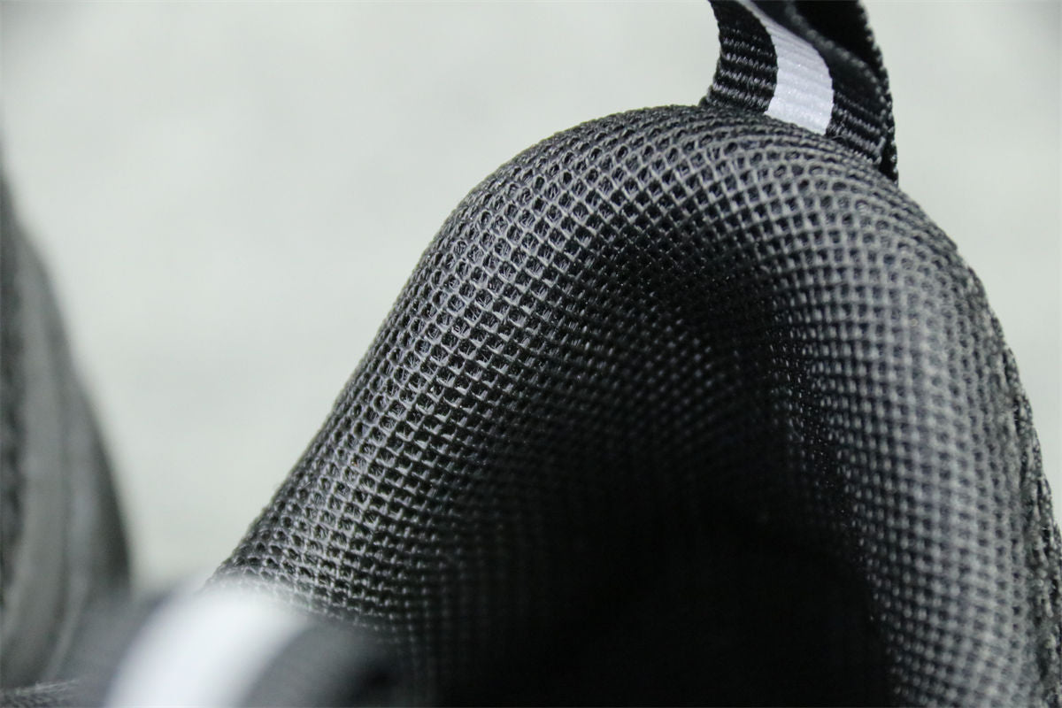 Dior B22 'Black White'